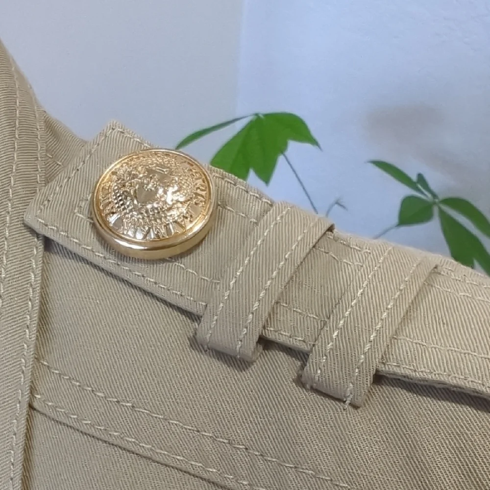 Balmain Beige Double-Breasted Trench Coat with Gold Buttons - Picture 2 of 7